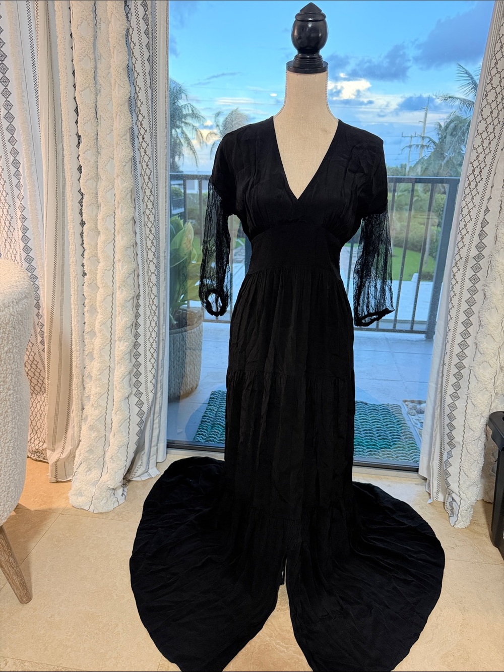 Muche Muchette Brand Black V‑Neck Maxi Dress with Lace Sleeves